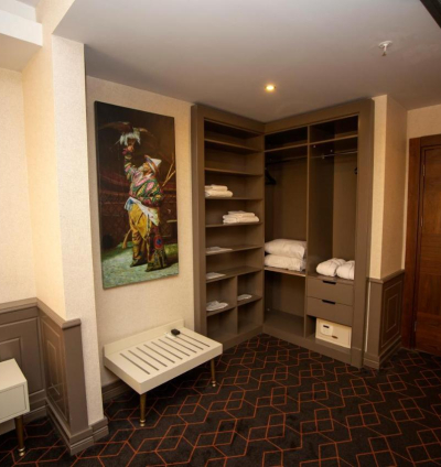 DOĞAL SU KAYNAKLARIYLA ÜNLÜ TESİSTE